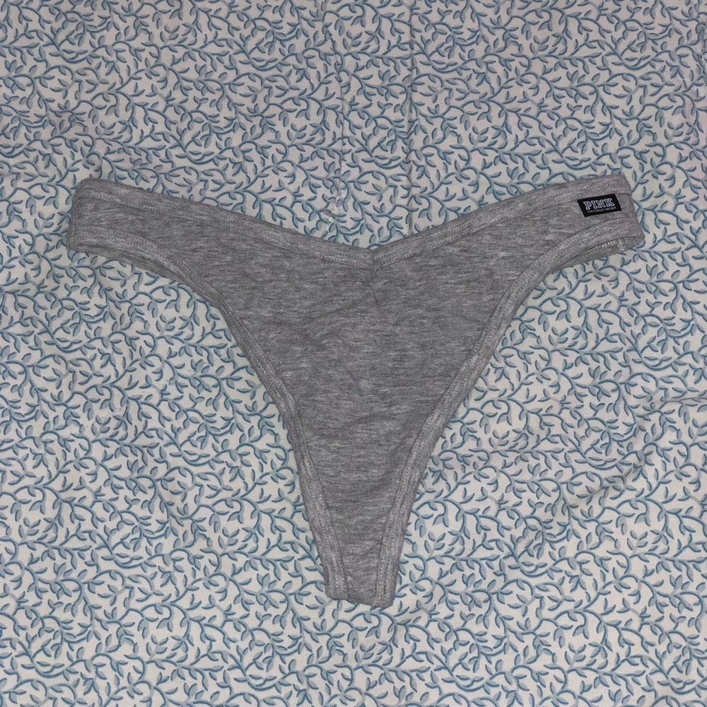 ⛔️SOLD⛔️VS Pink Set - Picture 6 of 9